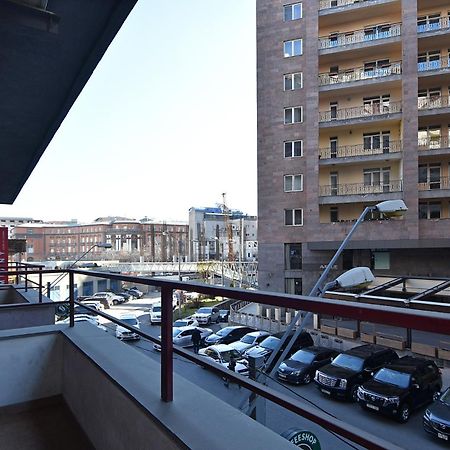 Rent Inn Yerevan On North Avenue Buitenkant foto