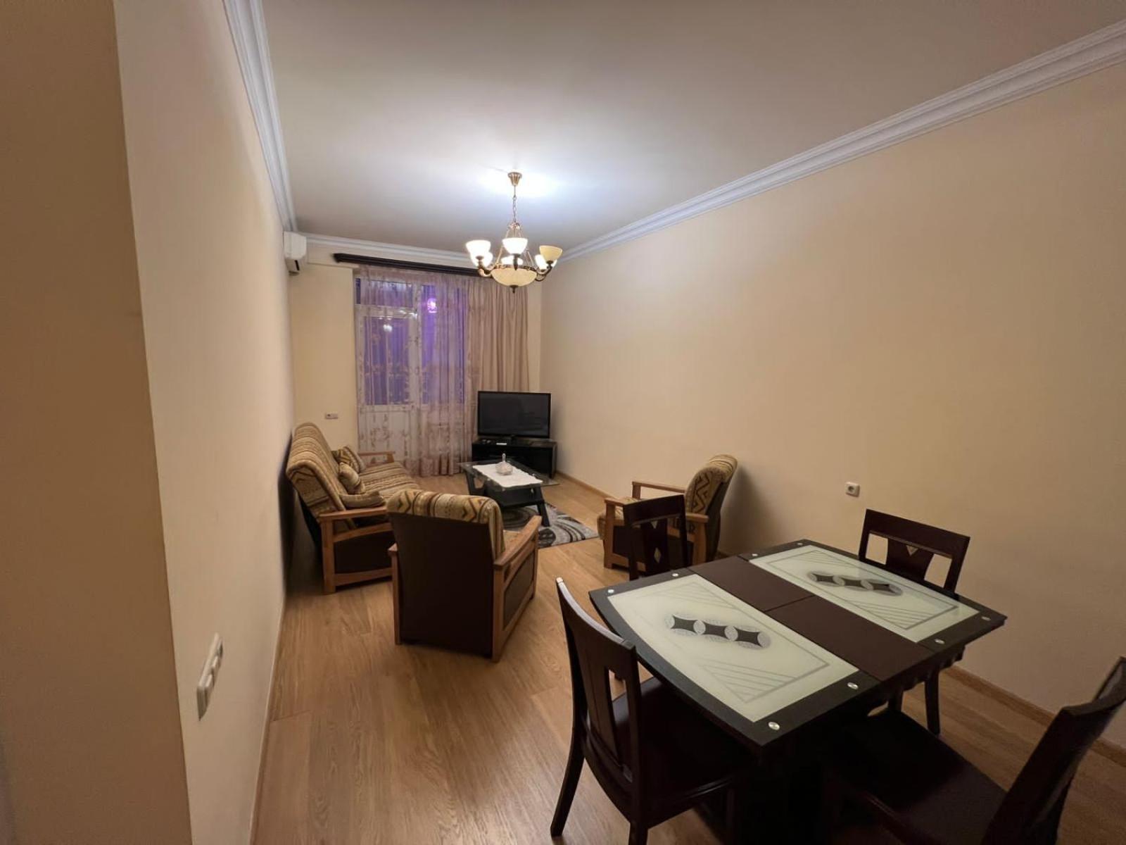 Rent Inn Yerevan On North Avenue Buitenkant foto