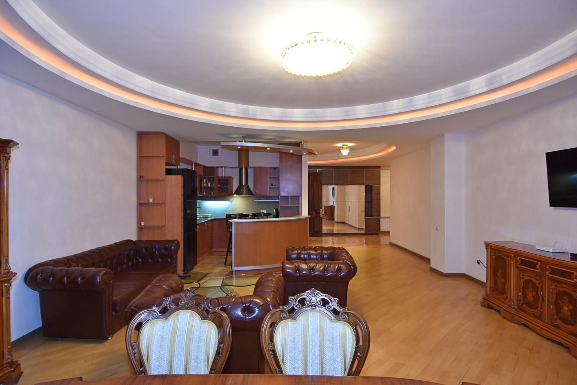 Rent Inn Yerevan On North Avenue Buitenkant foto