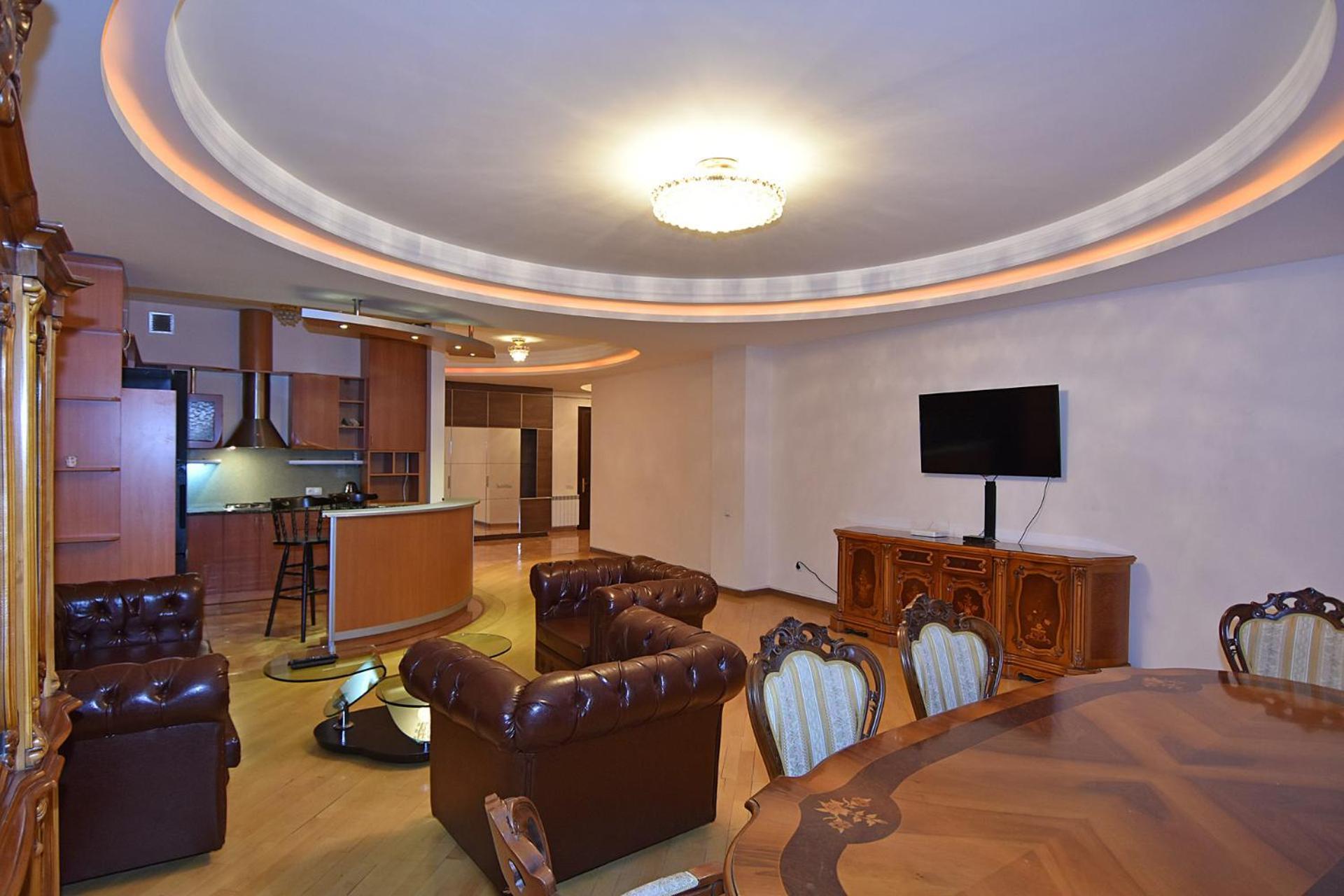 Rent Inn Yerevan On North Avenue Buitenkant foto