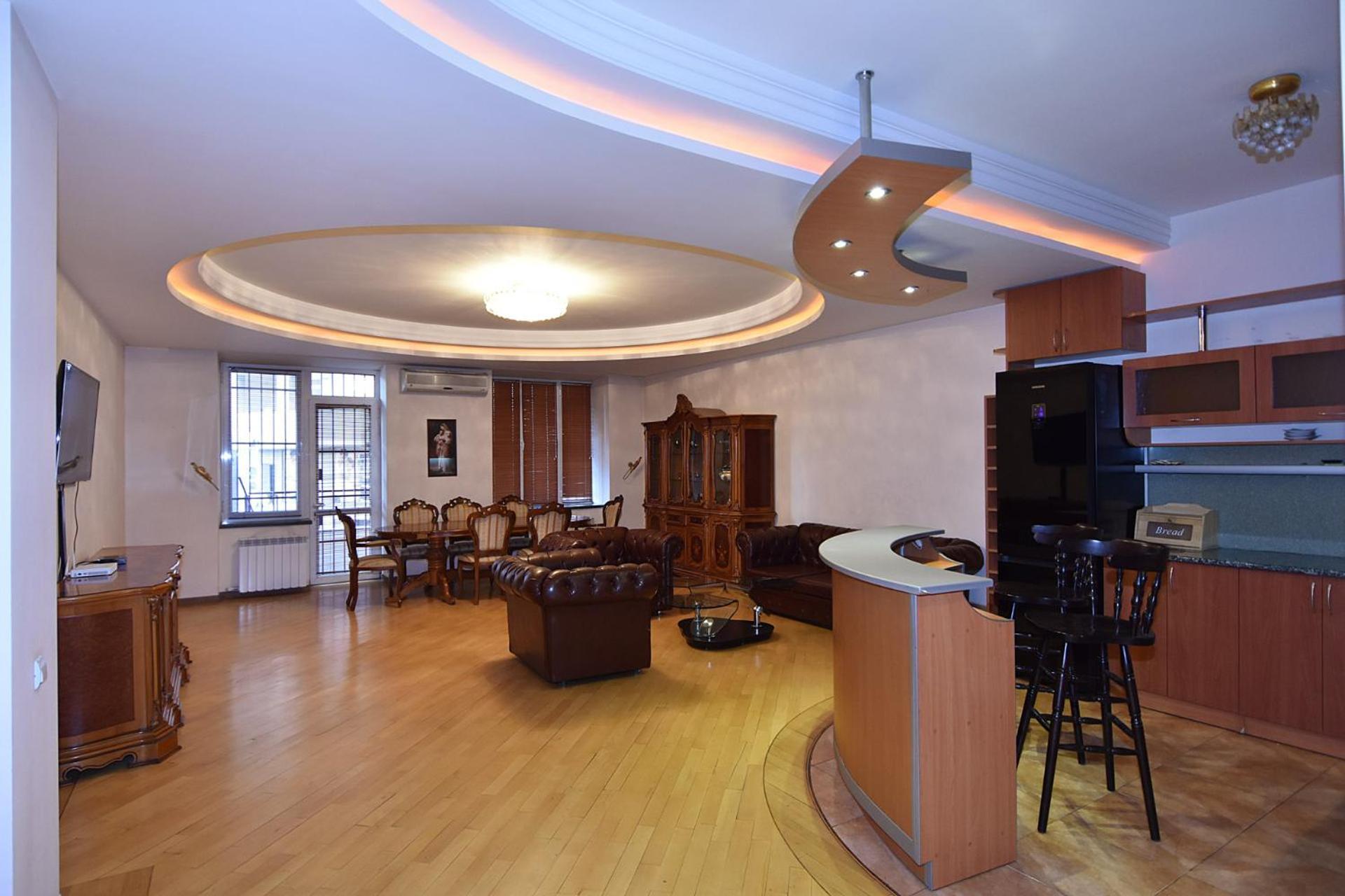 Rent Inn Yerevan On North Avenue Buitenkant foto