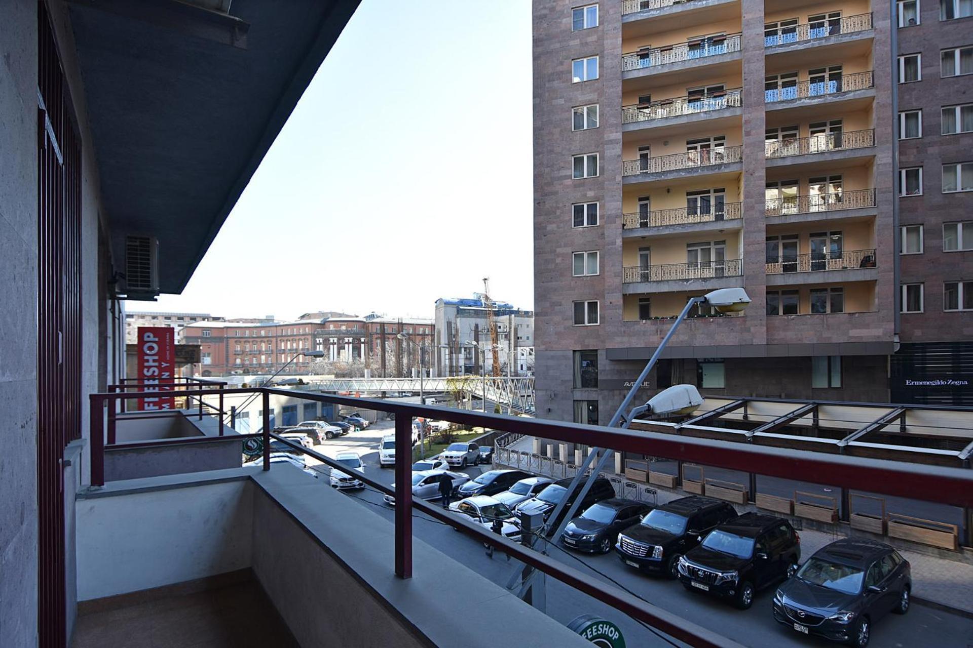 Rent Inn Yerevan On North Avenue Buitenkant foto