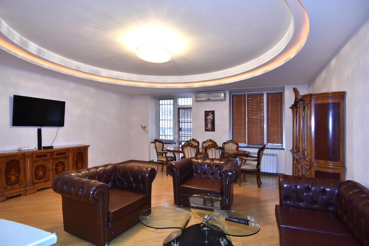 Rent Inn Yerevan On North Avenue Buitenkant foto